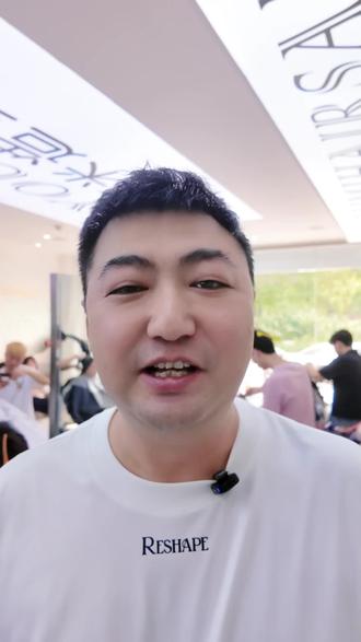 佑米造型内部发型pk比赛,每个门店一个发型师最后作品如何?大家给点意见!你喜欢那个风格呢?#理想型理发师 #理发不废话懂你的发型师 #美女发色 #张家口佑米造型