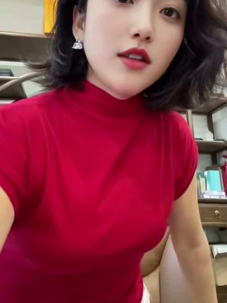 2025爆款女装气质时尚减龄T恤新款修身打底短款辣妹上衣ins#优雅气质 #时尚上衣#辣妹穿搭#打底衫