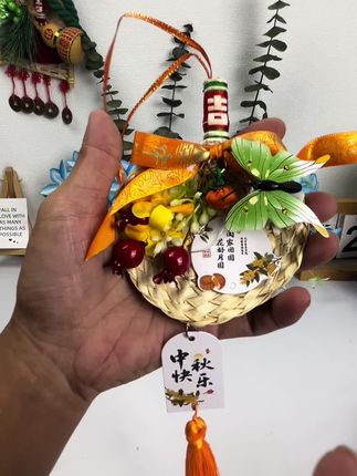 手工制作的灯笼,很漂亮,电子灯。#灯笼 #手工灯笼 #电子灯笼 #中秋灯笼