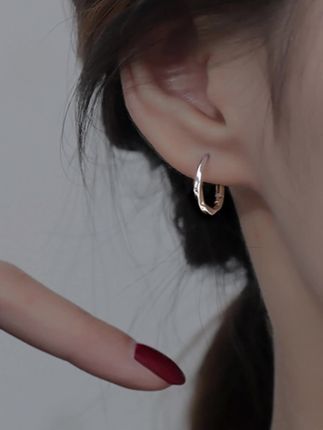 耳扣女轻奢小众设计耳饰素圈耳圈耳钉高级感耳环饰品#时尚潮流配饰 #谁会拒绝这么好看的耳饰呢 #气质耳饰 #高级感耳钉 #耳饰