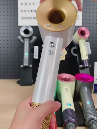 比品牌更有性价比 这个季节一定要备一个好用又实惠的吹风机!这款吹风机不仅包邮到家,还有运费险哦~#好物推荐🔥#吹风机#发型#学生党必备#热门预制发型大测评