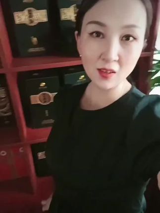 不负青春,不负自己! 如果生活必须取悦一个人 我们最应该取悦的是自己! 余生很贵,努力活成自己想要的样子! #品酒品人生 #生活是一种态度 #抖音日常打卡 #记录生活