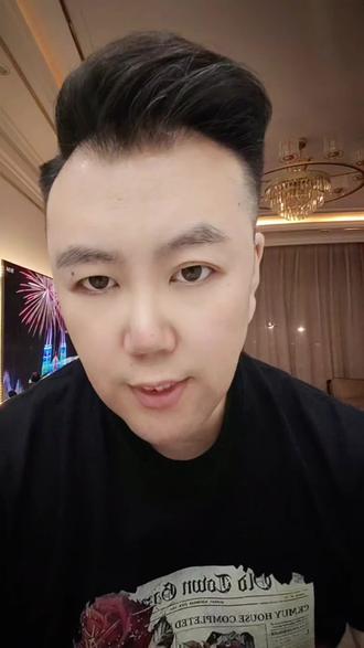 你敢信?曹操其实是个妥妥的“盗墓鼻祖”!他为了筹集军饷,专门设立了“摸金校尉”“发丘中郎将”这两个官职,光明正大地挖坟掘墓。#科普 #历史 #历史冷知识 #人文 #趣事 @DOU+小助手