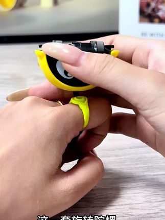 哪个小朋友收到这旋转陀螺不迷糊#儿童玩具 #玩具推荐 #新奇特创意 #解压玩具 #小朋友玩具