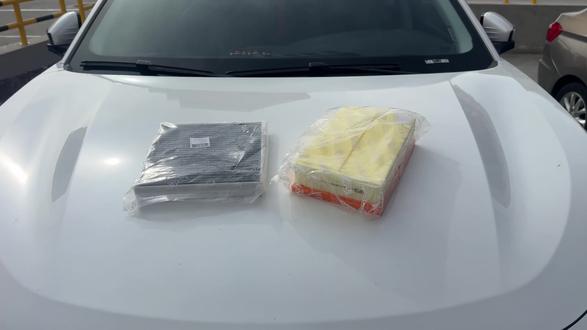 长安车主的空气空调滤芯更换教程来啦,快给你的爱车更换起来,自己动手又能省大几百#长安 #长安univk #空气滤芯更换教程 #空调滤芯更换教程 #滤芯