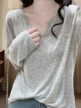 #百搭上衣 #春秋穿搭 #简约穿搭 #打底衫 #内搭外穿都好看