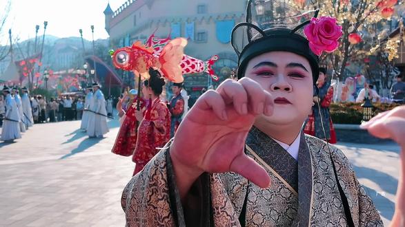 春节来济南融创,感受地道年味,体会中式浪漫 #济南融创乐园 #来济南过几天神仙日子 #亲子游玩好去处 #非遗贺新春 #春节心动之旅