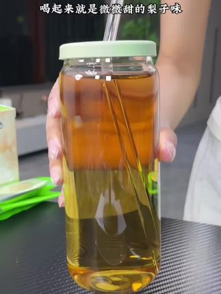 立秋之后忽冷忽热,可以给宝宝和家人准备这个纯梨膏,配料干净,一勺就能满足一天的维C量#多喝水 #梨膏 #秋梨膏 #纯梨膏 #强烈推荐