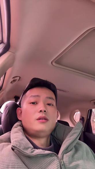 我不是专业的影评人,中间可以省略一万字的专业术语,我只知道前奏一响,那味儿全对了,这种感觉只有80,90后的老铁才能切身体会,看的也不是电影,而是青春#寻秦记 #观后感