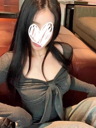 高冷辣妹深灰色系带纯欲性感收腰显瘦褶皱短款上衣#女神 #懒人必备 #今日穿搭 #美背 #健身穿搭