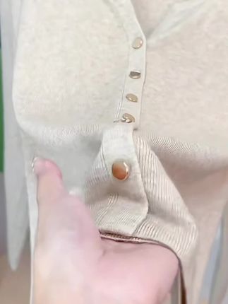 新款小香风针织开衫V领金属扣毛衣小开衫外套女百搭薄款针织上衣#小个子穿搭 #强烈推荐 #针织衫