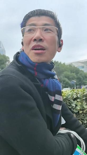 拍摄在于2026.3.1#张半仙#看好汽车板块#现实拍摄@DOU+小助手