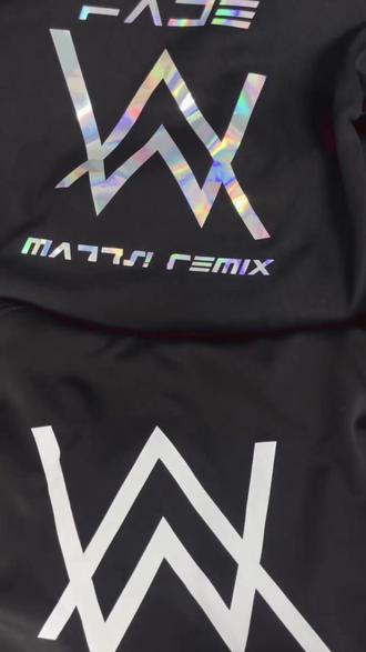 穿上艾伦沃克卫衣,轻松变身潮流少年!