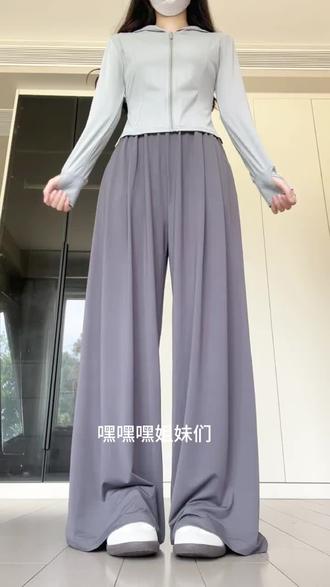 冰冰凉凉的防晒山本裤好适合夏天穿啊!!! 分享我挖到的超绝防晒阔腿裤子~
面料冰凉舒服,版型很正显瘦显腿长!
松紧腰围包容性强,大动作没束缚感
随意走动不会贴腿,才几十r必须分享!
#裤子种草#好搭的裤子#休闲裤#防晒裤 #凉凉裤