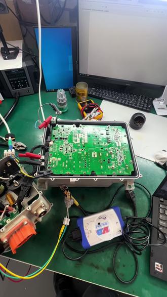 吉利全球鹰充电机维修#汽车电子#新能源充电机维修