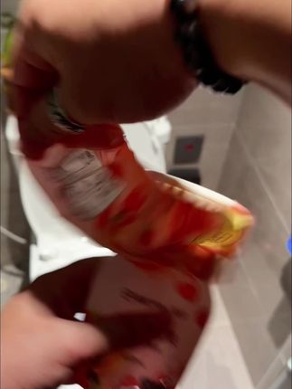 一瓶400毫升 而且还有四个味道 家里有异味的和想要每次回家都香香的 这个可以试试#网易严选 #香氛 #浴室香氛