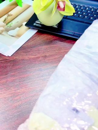 你们吃过月亮巴吗? #太好吃了#花生饼 #老味道 #零食推荐 #低卡又解馋的报恩零食 @DOU+上热门 @抖音小助手都