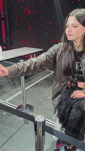 上次握手还是23LLL🥹🥹🥹
#becky