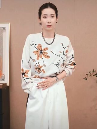CHENSMCHEN 100羊毛3色绣花套头毛衣#毛衣穿搭 #毛衣控 #休闲减龄穿搭 #百搭毛衣 #陈什么陈
