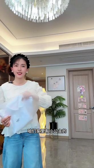 巨巨洋气!品质感太棒了!女儿穿很阳光气质,搭配什么裤子都很潮范儿!#女童短袖t恤 #女童短袖#女童短袖推荐 #女童polo短袖 #女童polo衫