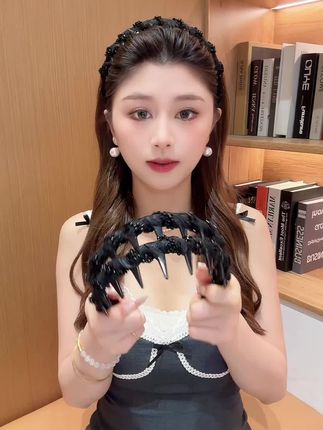 #发箍这样戴好美 #精致女人必备 #夏日必备 #氛围感 #高颅顶