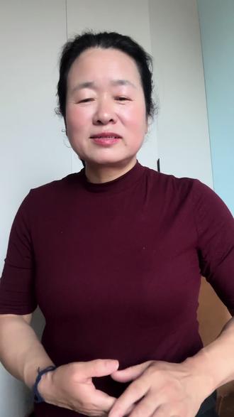 感谢粉丝们,你们给我分享了好多方法,我也给价们分享这个檀木圆盘梳,每天坚持梳,#梳头养发日常 #檀木经络按摩梳 #正能量传递