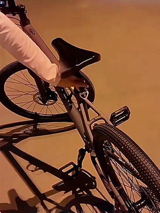 自行车尾灯充电夜骑灯山地车骑行灯警示装备配件单车公路车后尾灯 #骑行车灯 #酷骑自行车 #夜骑 #爱生活爱骑行 #夜骑灯