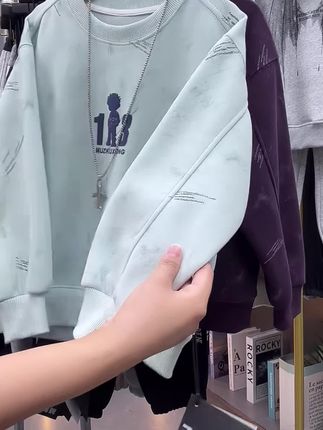 秋季新款男童圆领卫衣数码发泡印花扎染拼接洋气百搭宽松韩版潮服#潮童穿搭 #高品质童装 #春秋新款 #童装搭配 #每日童装穿搭分享