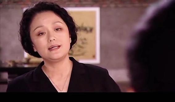 剧本被偷后她靠结婚回城,却遇两个男人纠缠