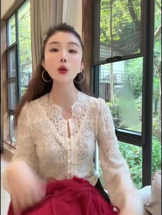 #穿搭灵感 蕾丝上衣轻奢高级感白色V领修身打底衫2025秋季新早秋开衫YY70666#高级感穿搭 #修身显瘦 #柔软亲肤 #时尚洋气百搭