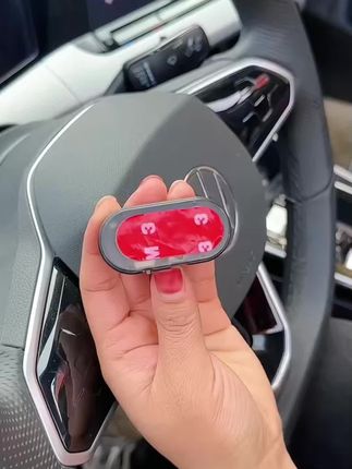 您是否曾留意过这款小巧实用的装置?只需撕开背胶,将其放置在车辆的显眼处,开启后便会持续闪烁。这样一来,无论车辆停放在何处,外部观察者会误以为车内装有报警器或监控设备,从而远离车辆#太阳能警示灯 #警示灯 #太阳能防贼灯 #车品好物分享 #汽车好物