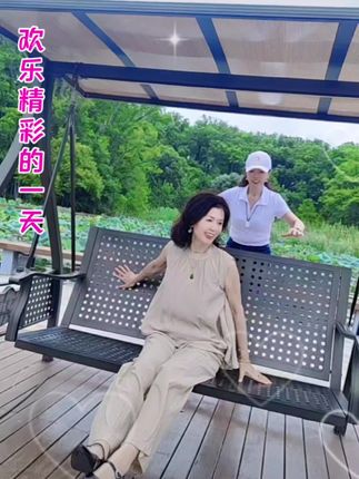 美好时光留住美好的回忆,开心姐妹欢乐多就这么简单!