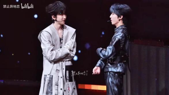 为什么是北京动物园 是因为牵手吗 是因为一起喝超A芝士葡萄吗 是因为吃对方碗里的面吗 是因为那一句宝宝吗 是因为让你们一直记得的火烈鸟吗#奇文 #智恩涵