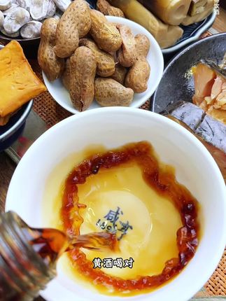 绍兴咸亨酒店太雕十六,入口绵甜,顺滑绵柔,很容易入口#黄酒