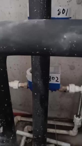 潜水艇天池壶全屋中央净水器!富康新城安装完毕!透明体一目了然!有效过滤水中泥沙,铁锈,沉淀物,采用食品级PP棉可更换滤芯!过滤精度5微米!不影响水压!郑重承诺!潜水艇前置过滤器不管用!不要钱!!!