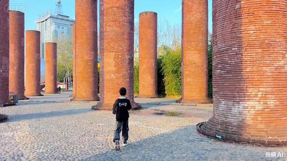 来西昌一定要留一天给火把广场,建议收藏! 第一次带娃来西昌不知道怎么玩儿
建议复制这条路线
好逛好拍又好玩儿!
第一站打卡北斗之上·星际幻城
一进去就被裸眼3D震撼到
几千平的场馆1:1还原太空实景
👉🏻还有火箭模拟发射,火星攀岩
星河大滑梯,充满挑战的镜子迷宫
在球幕飞行影院身临其境观看大凉山的大好河山,二期地心谷大年初一正式开放,还要来二刷!
玩累了直接去吉木吉喜彝家宴,吃坨坨肉、看演出、还可以免费换装,彝味拉满!
🌃晚上别错过实景演出《阿惹妞》,彝族文化➕火舞特效,五个篇章生动展现了彝族千年的历史文化,灯光舞台超震撼,每一刻都舍不得眨眼!结束后广场还有篝火晚会,大家手拉手一起跳舞,尽情释放快乐,这一天真的太值了!
#西昌航天元宇宙体验馆 #西昌火把广场 #西昌旅游#遛娃好去处