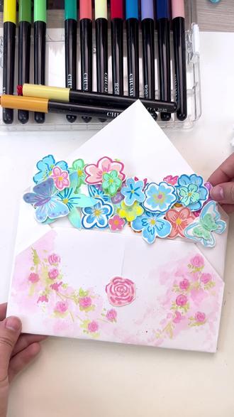 丙烯马克笔|春日花信
用丙烯马克笔款制作的信封哦~可以送给老师和妈妈
#丙烯马克笔#马克笔#马克笔绘画#绘画教程#丙烯马克笔绘画