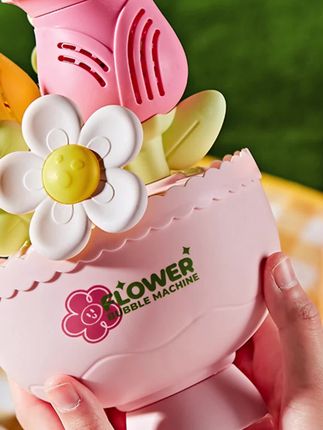 手捧花束泡泡机电动全自动出泡玩具婚礼氛围道具手持#泡泡机的快乐 #泡泡机 #好物分享 #抖音推荐 #泡泡机玩具