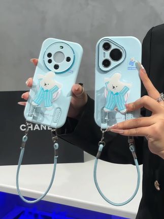 好可爱的睡衣小狗谁能拒绝呀 好朋友 送我 谢谢啦#这个手机壳真的长在我心巴上了 #手机壳 #是时候安排一下了 #阔爱炸了 #挂绳手机壳推荐