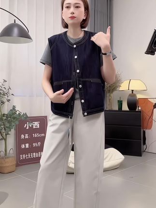 明线牛仔马甲#早秋穿搭 #马甲 #牛仔 #百搭 #休闲百搭