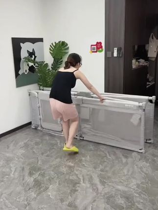 这种可折叠可移动的#游戏围栏 也太方便了吧,让宝宝在家就能拥有属于自己的快乐小天地,太适合妈妈一个人带娃用了#围栏