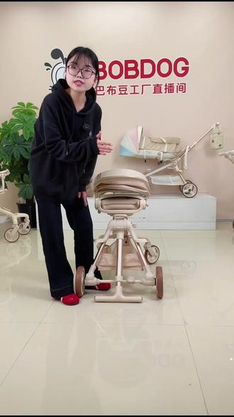 双向推行+一键折叠!带娃出门也能超轻松!