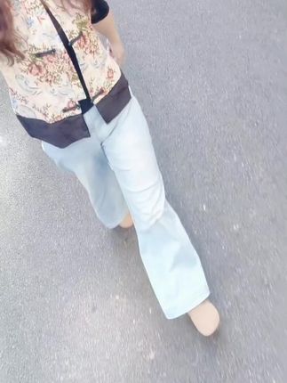 “人这辈子遇见谁,其实早已命中注定,前世不欠今生不见,今生相见定有亏欠,该你遇到的人躲不掉,该你经历的劫逃不了。” #通勤搭配 #温柔穿搭 #新中式#马甲#国风古韵 #优雅气质