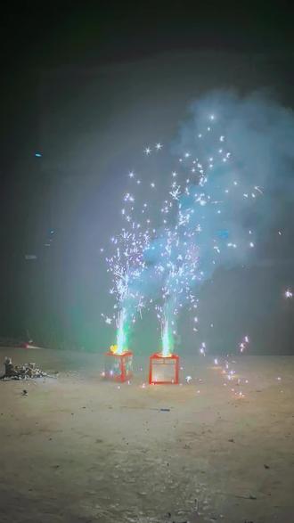 那就看个30块钱的三分钟烟花叭~