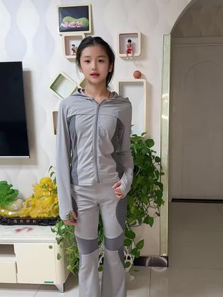 #酷酷的小姐姐 #青春活力 #爱了爱了 更新啦老铁双击评论谢谢!