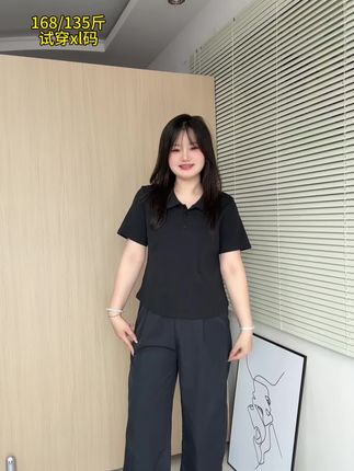 纽扣版真的显瘦#夏季穿搭 #显高显瘦 #女装 #百搭t恤 #一周大码穿搭