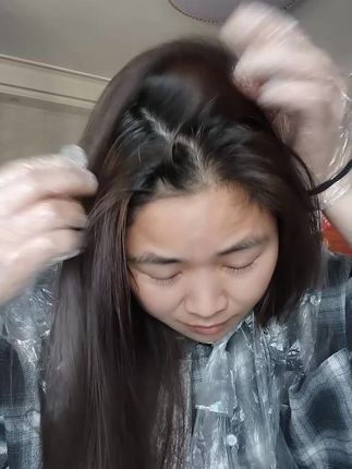 有白发怎么办?建议用青羽雀双支沙龙护理染膏,植物提取,有效遮盖白发,不沾头皮不沾脸,健康安全,省钱又省心!#植物染发剂推荐 #染发膏#遮盖白发#减龄气质 #盖白发
