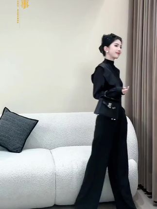 2025早秋时尚半高领长袖T恤修身显瘦上衣百搭高腰西装裤气质套装#早秋高智感职场穿搭 #显高显瘦显腿长 #气场全开 #高级感穿搭 #谁穿谁好看 @DOU+上热门 @DOU+小助手