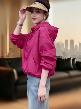 #小个子初秋显瘦穿搭 #早秋穿搭三分钟出门不是梦 ##琥珀流光风外套太适合秋天了 #休闲减龄穿搭 #时尚休闲穿搭