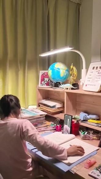 有这个豆包监督写作业,立马变了个人😊👏🏻立变乖乖学生😄情绪价值给到位👍,AI用起来✌🏻✌🏻#AI督学#小学生学习#作业#家庭教育#成长记录